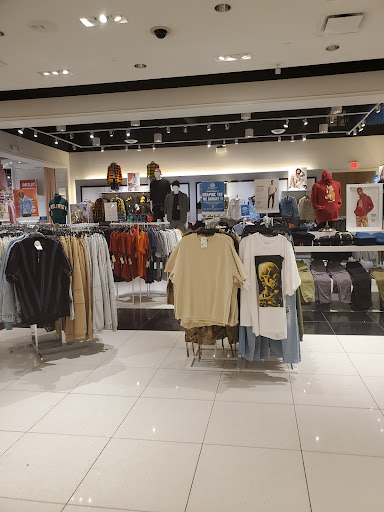 Clothing Store «Forever 21», reviews and photos, 5900 Sugarloaf Pkwy #531, Lawrenceville, GA 30043, USA