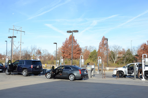 Car Wash «Detail Driven Car Wash», reviews and photos, 159 Pond Fort Trail, Lake St Louis, MO 63367, USA