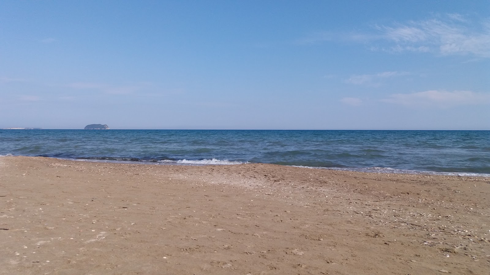 Foto van Laganas Beach en de nederzetting