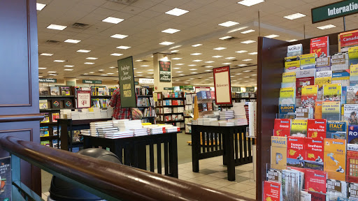 Book Store «Barnes & Noble», reviews and photos, 19401 Alderwood Mall Pkwy, Lynnwood, WA 98036, USA