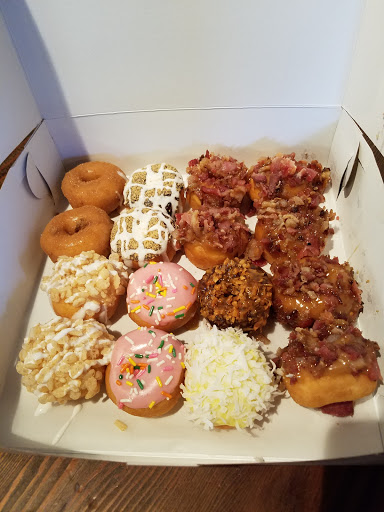 Donut Shop «Mini Doughnut Factory», reviews and photos, 2109 S Dale Mabry Hwy, Tampa, FL 33629, USA