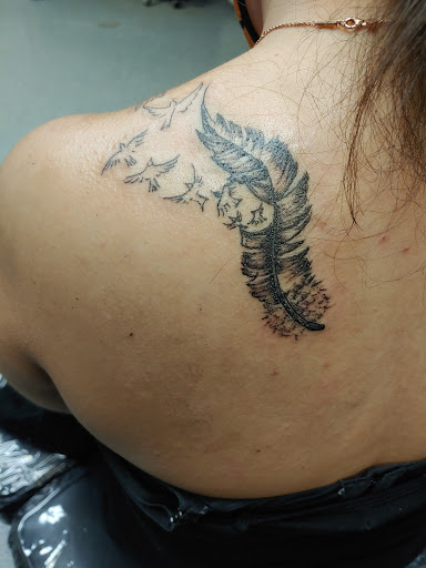 Tattoo Shop «Royal Oak Tattoo», reviews and photos, 820 S Washington Ave, Royal Oak, MI 48067, USA