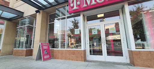 Cell Phone Store «T-Mobile», reviews and photos, 7525 166th Ave NE, Redmond, WA 98052, USA