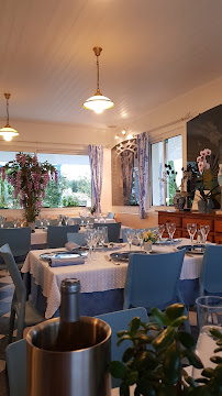 Atmosphère du Restaurant de fruits de mer Restaurant La Pergola à L'Aiguillon-la-Presqu'île - n°4
