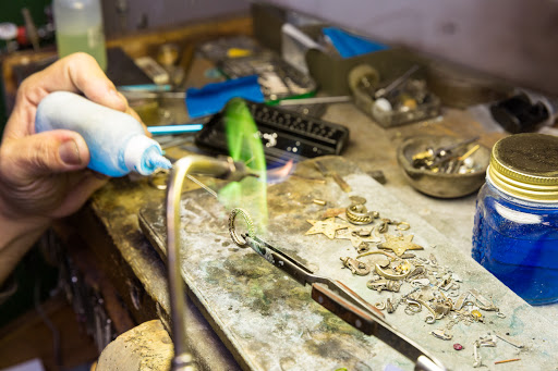 Jewelry Store «Buono Jewelers», reviews and photos, 1250 Hylan Blvd #6a, Staten Island, NY 10305, USA