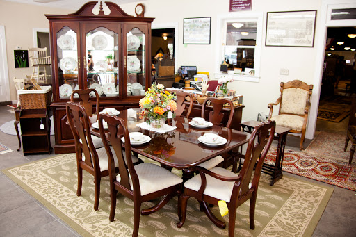 Furniture Store «Furniture4U of Lititz», reviews and photos, 243 S Broad St, Lititz, PA 17543, USA