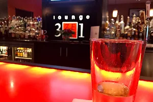 3 Zero 1 Lounge image