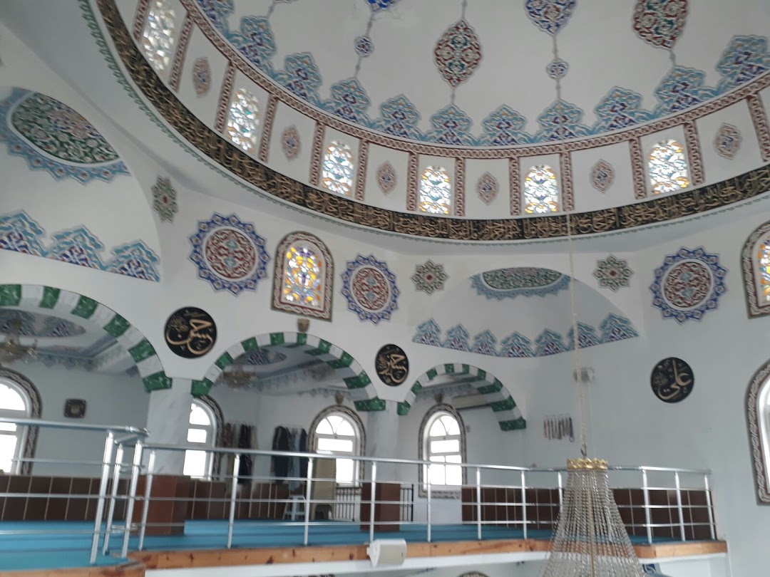 Merkez Valide Cami