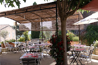 Atmosphère du Restaurant Bistrot des Roques à Saint-Pantaléon - n°14