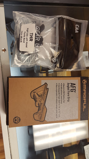 Gun Shop «Great Lakes Outdoor Supply», reviews and photos, 8389 Mayfield Rd, Chesterland, OH 44026, USA