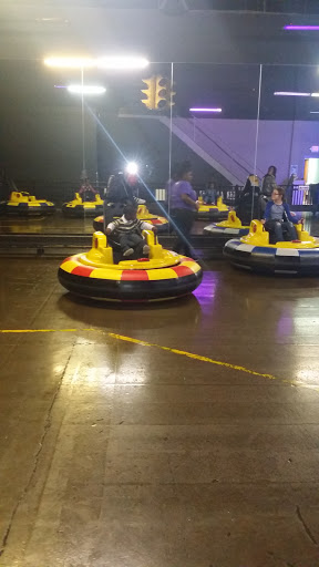 Restaurant «Lanes Trains And Automobiles», reviews and photos, 450 Butler Dr, Murfreesboro, TN 37127, USA