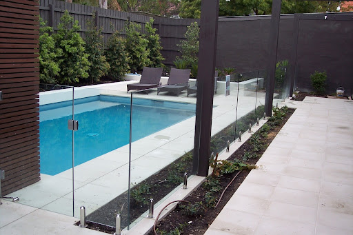 SimplyFrameless Glass Concepts