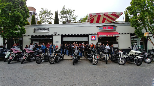 Harley-Davidson Dealer «PDX Speed Shop Harley-Davidson», reviews and photos, 1313 NW Kearney St, Portland, OR 97209, USA