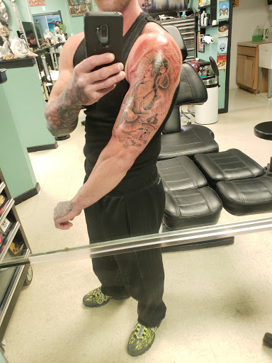 Tattoo Shop «Wicked Parrot Tattoo», reviews and photos, 1085 Colington Rd, Kill Devil Hills, NC 27948, USA