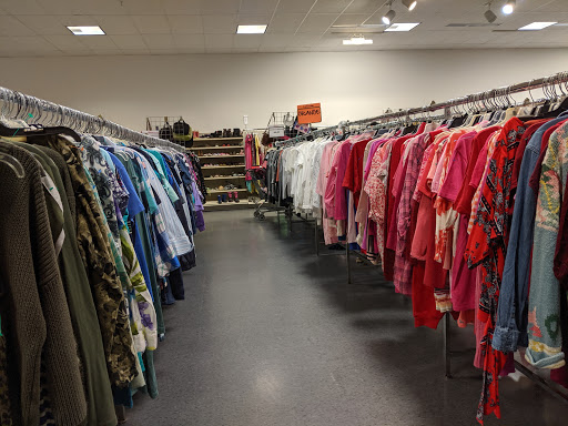 Thrift Store «Volunteers of America Thrift Store», reviews and photos, 1135 N Belsay Rd, Burton, MI 48509, USA