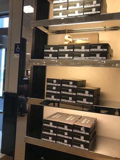Department Store «Nordstrom Kenwood Towne Centre», reviews and photos, 7801 Montgomery Rd, Cincinnati, OH 45236, USA