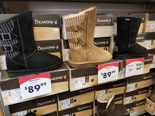 Shoe Store «Shoe Carnival», reviews and photos, 4835 W 77th St, Burbank, IL 60459, USA