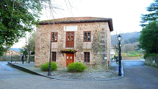 biblioteca municipal Paloma Sainz de la Maza Pob. Mazcuerras, 175, 39509 Mazcuerras, Cantabria, España