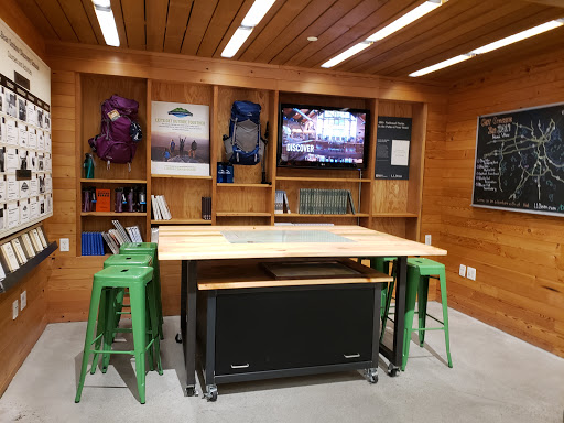 Clothing Store «L.L. Bean», reviews and photos, 340 Legacy Pl, Dedham, MA 02026, USA