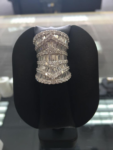 Jeweler «Flores Jewelers», reviews and photos, 1515 Lee Trevino Dr, El Paso, TX 79936, USA