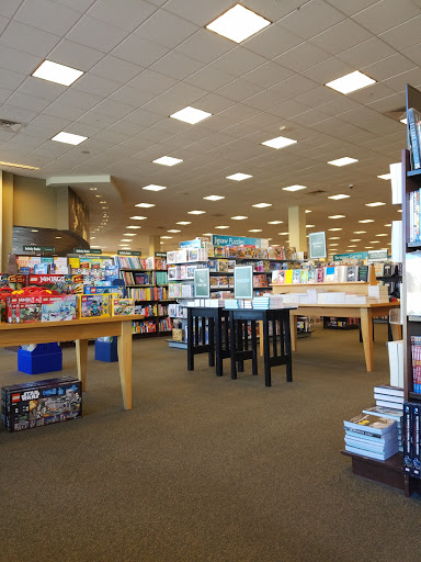 Book Store «Barnes & Noble», reviews and photos, 4610 Merchants Park Cir, Collierville, TN 38017, USA