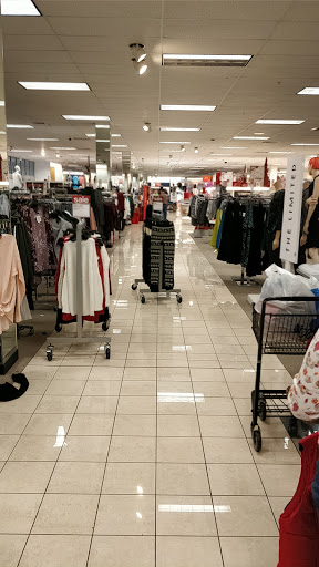 Department Store «Belk», reviews and photos, 555 Village Green Dr, Gallatin, TN 37066, USA