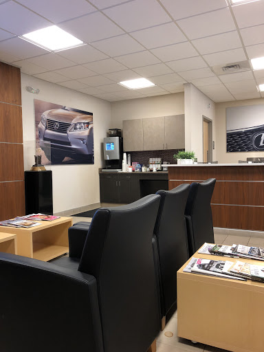 Used Car Dealer «New Country Lexus of Westport Pre-Owned», reviews and photos, 187 Kings Hwy Cutoff, Fairfield, CT 06824, USA