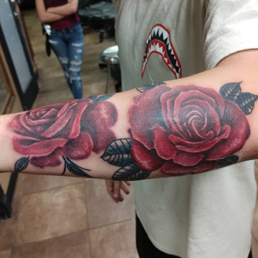 Tattoo and Piercing Shop «Hot Box Tattoos», reviews and photos, 1037 W Brandon Blvd, Brandon, FL 33511, USA