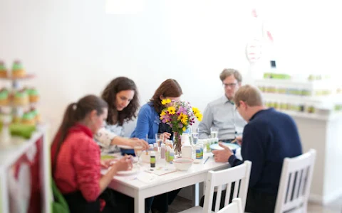 pottery art cafe (center) image