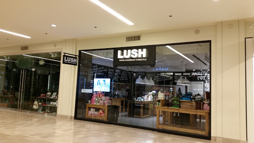 Shopping Mall «Westlake Center», reviews and photos, 400 Pine St, Seattle, WA 98101, USA