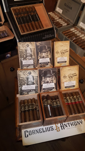 Tobacco Shop «Tinder Box», reviews and photos, 4400 Sharon Rd # 226, Charlotte, NC 28211, USA