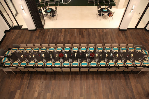 Furniture Store «Wasser Exclusive Furniture», reviews and photos, 19 NE 1st Ave, Hallandale Beach, FL 33009, USA