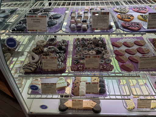 Pet Supply Store «Three Dog Bakery», reviews and photos, 444 Massachusetts Ave, Indianapolis, IN 46204, USA