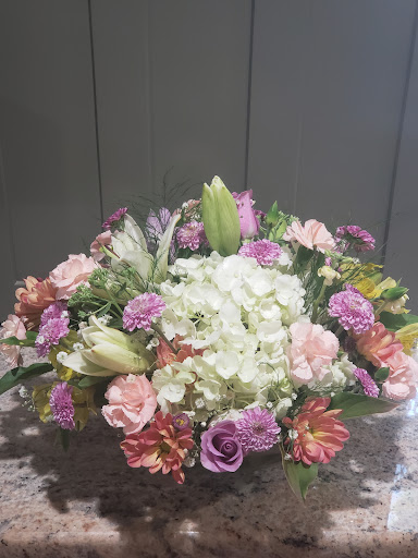 Florist «Carrolls Florist of Beverly», reviews and photos, 385 Cabot St, Beverly, MA 01915, USA