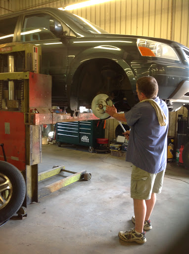 Auto Body Shop «Madison St Auto Body», reviews and photos, 430 E Madison St, Eau Claire, WI 54703, USA