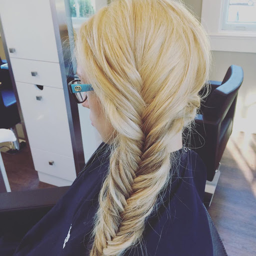 Hair Salon «Fringe Hair Works», reviews and photos, 7 N Main St, West Hartford, CT 06107, USA