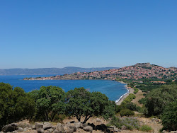 Foto von Paralia Molivos mit lange, gerade küste