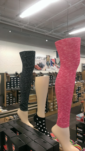 Shoe Store «DSW Designer Shoe Warehouse», reviews and photos, 2316 Monument Blvd, Pleasant Hill, CA 94523, USA