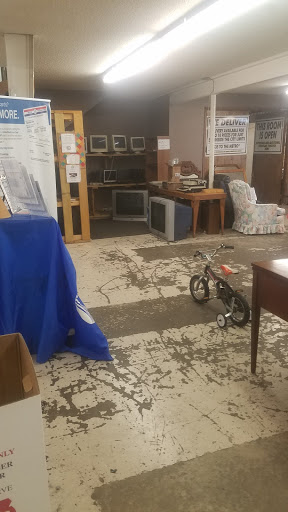 Thrift Store «YOTO Community Thrift Store», reviews and photos, 1731 N Glenstone Ave, Springfield, MO 65803, USA