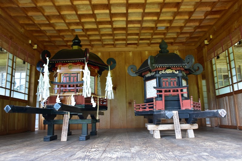 真山神社 神楽殿