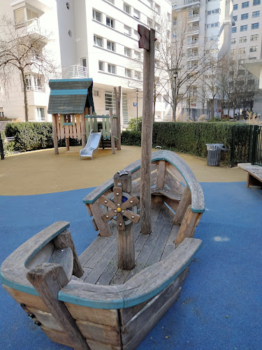 attractions Parc des pirates Courbevoie