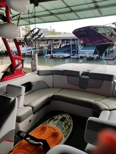 Deck Hands Mobile Boat & Auto Detailing en Leander
