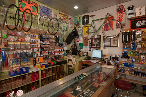 Bicycle Store «DASH Bicycle Shop», reviews and photos, 228 Broadway, Providence, RI 02903, USA