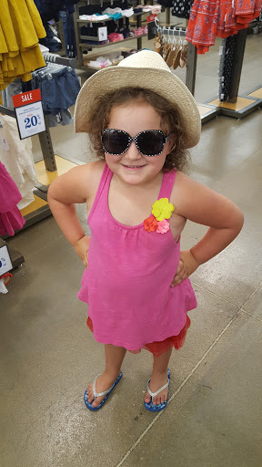 Clothing Store «Old Navy», reviews and photos, 725 Gravois Rd, Fenton, MO 63026, USA