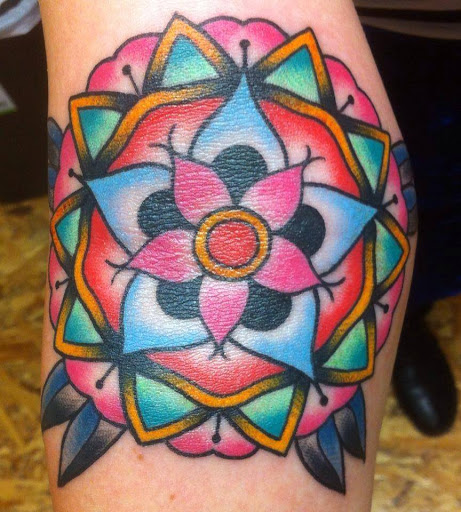 Tattoo Shop «12 Volt Tattoo Chico», reviews and photos, 194 E 8th St, Chico, CA 95928, USA