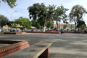 Plaza Bolívar de Güigüe image