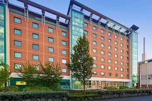 DoubleTree by Hilton Woking image