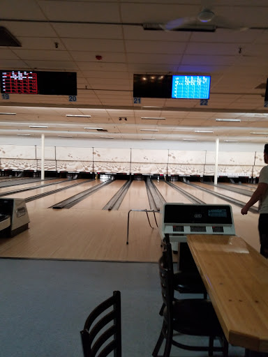Sports Complex «Waterford Lanes», reviews and photos, 7100 Cooley Lake Rd, Waterford Twp, MI 48327, USA