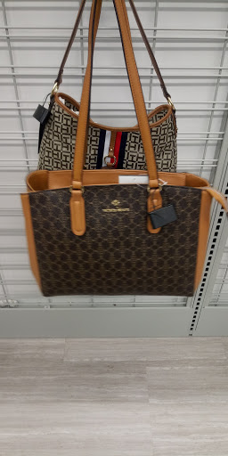 Shopping Mall «Fall River Shopping Center», reviews and photos, 145 Mariano Bishop Blvd, Fall River, MA 02721, USA