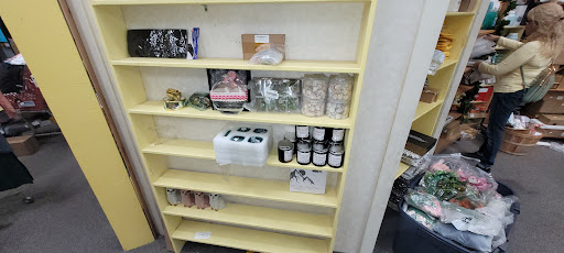 Used Furniture Store «Habitat for Humanity Yuba/Sutter ReStore», reviews and photos